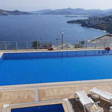 Impeccable 2-bed With Spectacular View