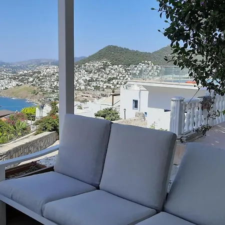 Impeccable 2-bed With Spectacular View
